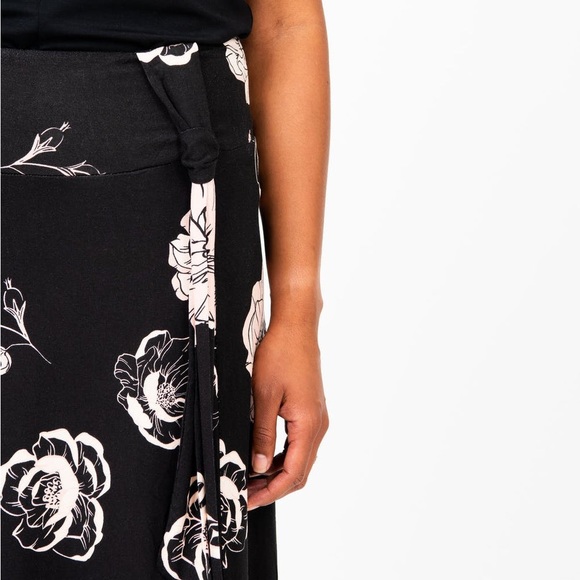 Maxi Skirt - Wild Rose Floral - Picture 3 of 6